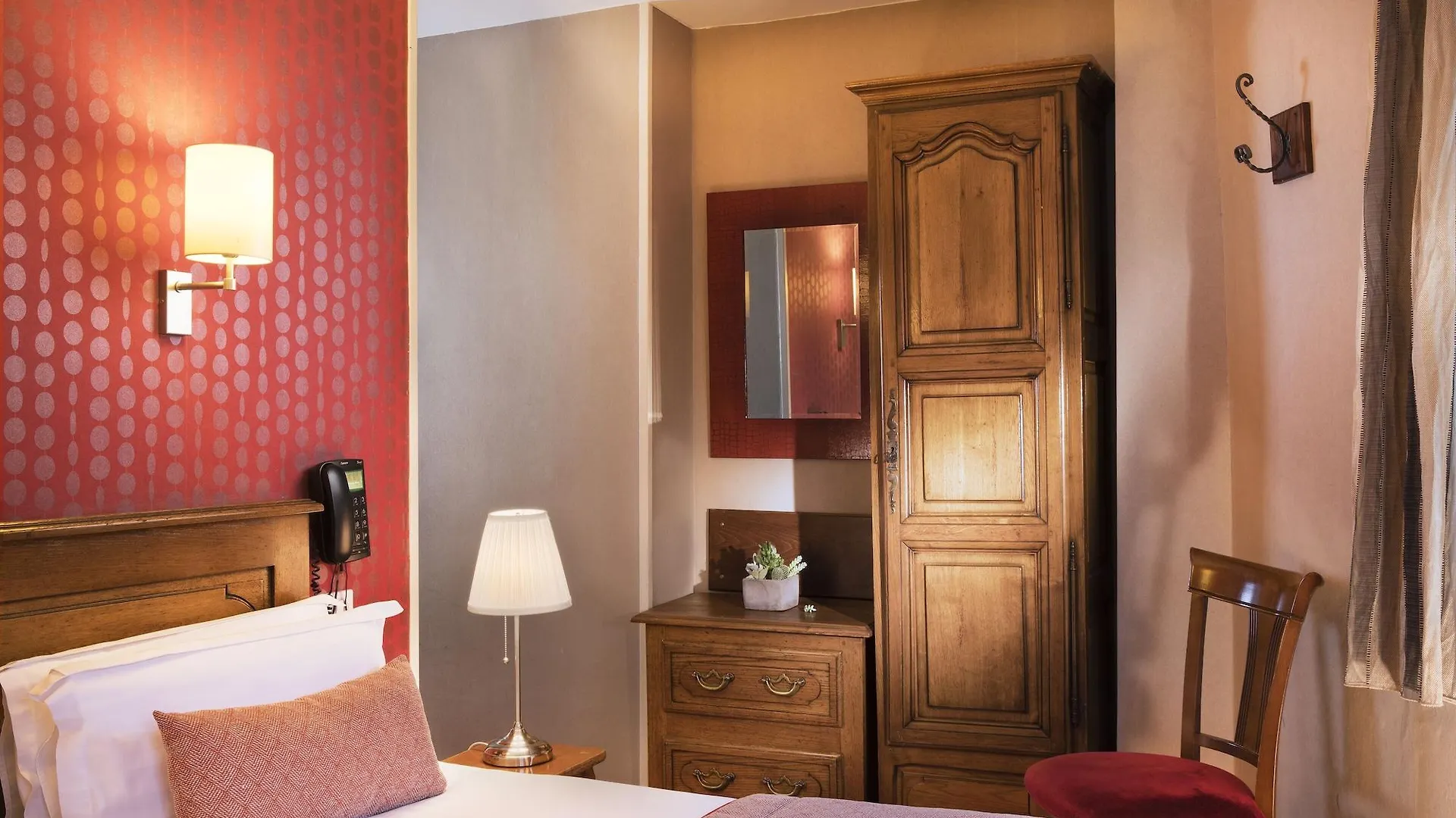 Welcome Hotel
